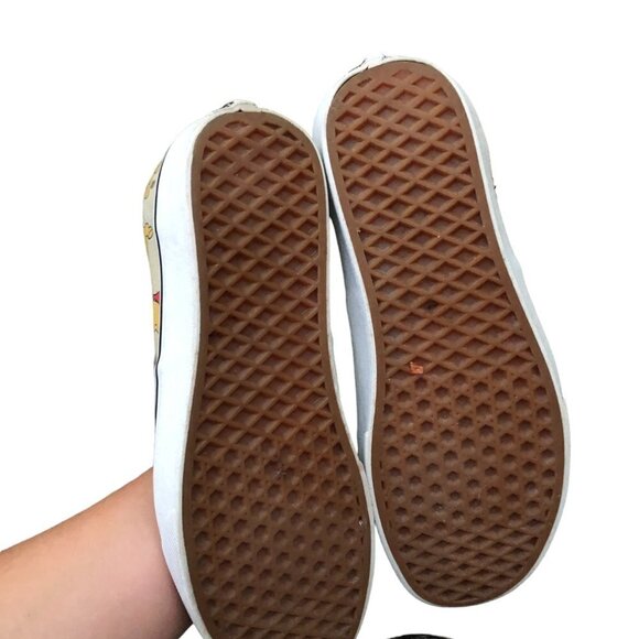 Limited Edition Vans X Winnie The Pooh Shoes Size 11 W 9.5 M - Picture 5 of 8